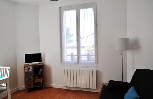 Centre Apartment | RESIDENCE ROCHEGUDE-Studio1-PROCHE LA DEFENSE/PARIS