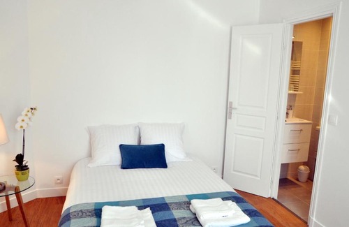 Centre Apartment | RESIDENCE ROCHEGUDE-Studio n°2-PROCHE LA DEFENSE/PARIS