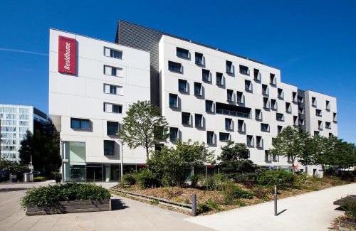 Issy-les-Moulineaux Apartment | Residhome Paris Issy Les Moulineaux