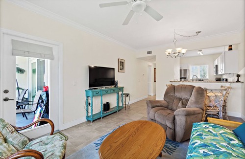 Villages of Seaport Condo | Resort-like | Close to Port | 1bd1ba |1 dog <30lbs | Comforts of Home