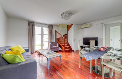 Magny-le-Hongre House | Roseraie I - Magny le Hongre