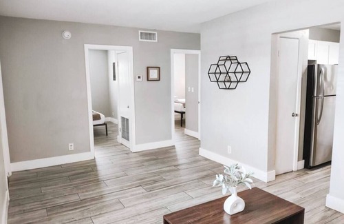 Poinciana Park Apartment | Rustic by Stay Hospitality