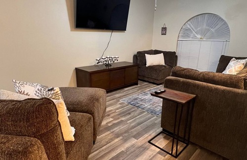 Poinciana House | Security Convenience with a Hint of Luxury