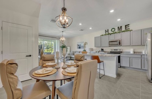 Knights Community Club Apartment | Serenity House|Pool, Gym, & Park