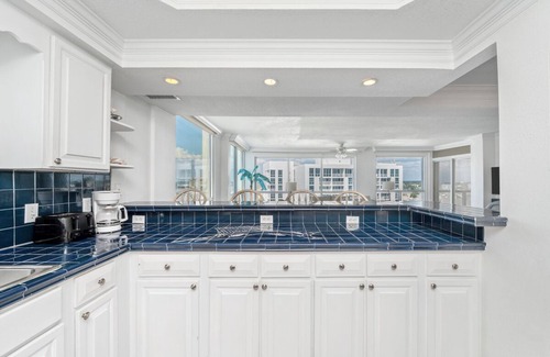 Holiday Isle Condo | Shoreline Towers 1116 - Spacious Three Bedroom Unit with great views!