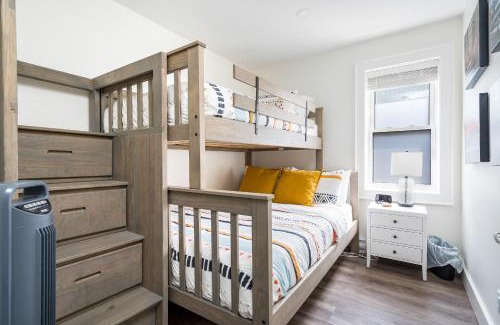 Meaford Apartment | "Ski" at Hills Meaford, Second Floor Suite w Bunk Beds