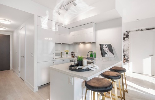 Bloor-Yorkville Apartment | Soho Suites Yorkville