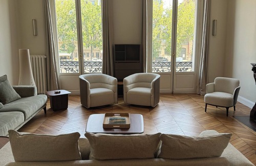 Sorbonne Apartment | Spacious 3-bedroom on the Seine and steps from Notre Dame with A/C & Wifi