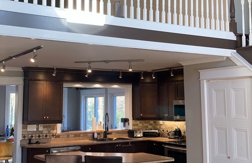 Ramara House | Spacious family cottage