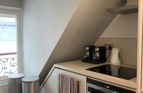 Les Halles Apartment | Spacious Stunning 6th Floor Apartment in Renovated "Haussmannian" Building