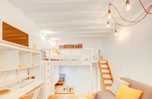 Hopital Saint-Louis Apartment | Studio atypique proche Canal Saint-Martin