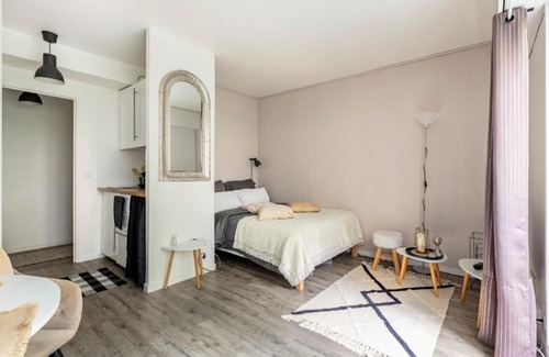 Quartier du Petit-Montrouge Apartment | Studio Cosy Paris centre alesia