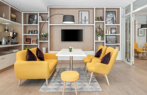 Quartier Saint-Georges Apartment | Studio With Balcony In The Heart Of Montmartre