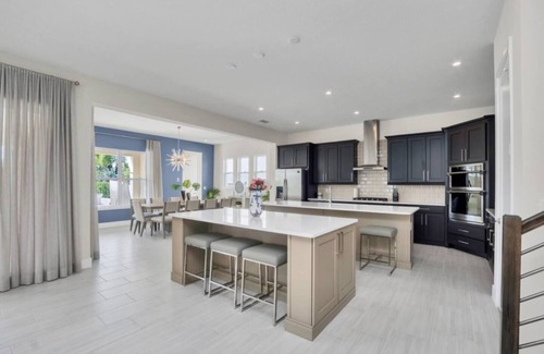 Reunion House | Stunning 5000 Sq Ft Bears Den Luxury Villa w/Outdoor Kitchen & Exquisite Pool