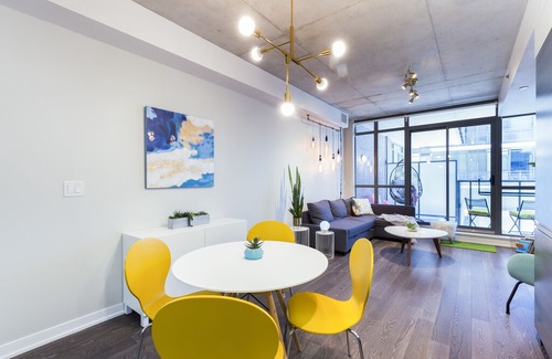 Parkdale Apartment | Stunning Loft Nestled in Queen West