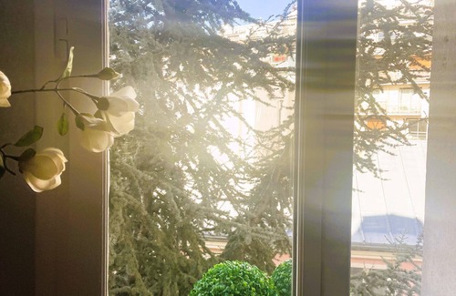 Pigalle Apartment | Stylish, chic, family Appart in SoPi : highly equiped, very central and quiet