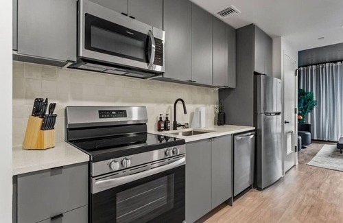 Historic Ybor Apartment | Stylish Urban Ybor Studio | Free Parking| Near DT!