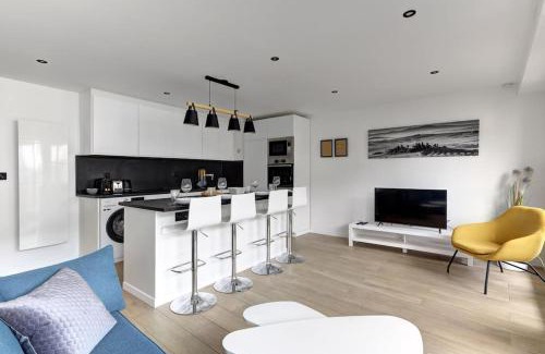 Suresnes Apartment | Suite Dolce Vita - Superbe Appartement