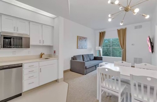 Florida Central Atlantic Coast Apartment | Suites at Lake Buena Vista close Disney Springs with free parking
