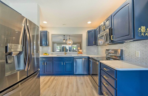Winifred House | Sunny Home w/Golf Cart in The Villages!