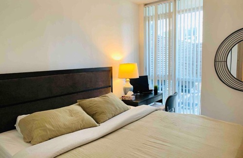 CityPlace Apartment | SunShine Stays + Den Terrace
