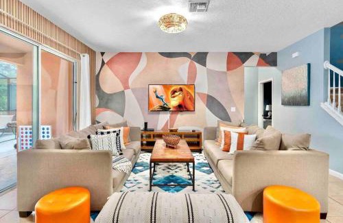 Lake Buena Vista House | SUPER BIG- SLEEPs 30 w POOL & GAME ROOM