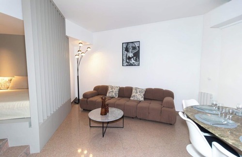 Quartier de la Roquette Apartment | Superb Parisian apartment/Père Lachaise