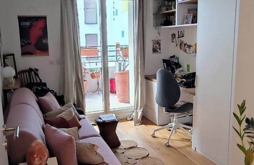 Saint-Ouen Apartment | Superbe Appartement à Saint-ouen. A 1min du Métro Ligne 14