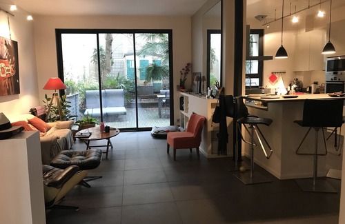 Quartier de la Plaine-de-Monceaux Apartment | Superbe Atelier D'artistes 160 mts + Terrasse Jardin Privatif 80 mts