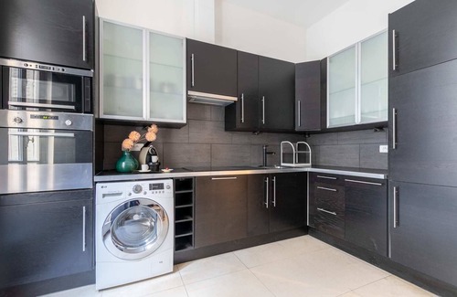 Champs-Elysees Apartment | Sweett | Cerisoles II