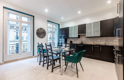 Champs-Elysees Apartment | Sweett | Cerisoles III
