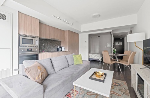 Bay Cloverhill Apartment | The Britt Condos by GLOBALSTAY in Downtown Toronto