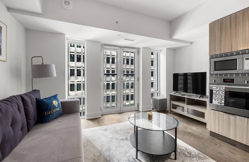 Bay Cloverhill Apartment | The Britt Condos by GLOBALSTAY in Downtown Toronto