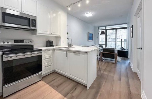 Yorkville Condo | The Diamond of Yorkville - an executive condo in the heart of Yorkville