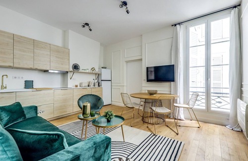 Chaussee-d'Antin Apartment | The Emerald - Refurbished - Opera