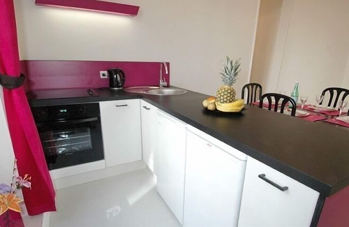 Quartier du Faubourg-Montmartre Apartment | The Grands Boulevards