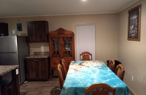 Weeki Wachee Gardens House | The Manatee Hideaway II-3 Bed/2Bath-40' Dock-5 Kayaks&Canoe-Adventure Awaits You