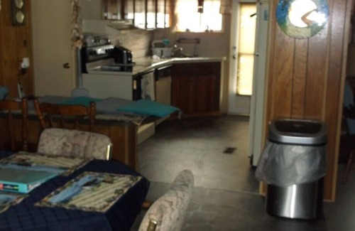 Weeki Wachee Gardens House | The Manatee Hideaway-3Bed-2Bath-2Deck-50'Dock-6Kayak& Canoe-Adventure Awaits You
