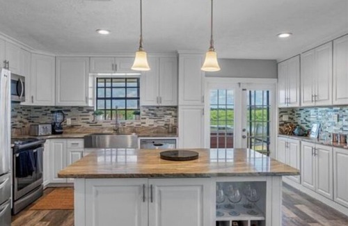 Balm House | The Ultimate Waterfront View