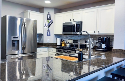 Reunion Apartment | Themed Luxury Apartment With Pools & JacuzzinnREUNION RESORT: Gym & Restaurants
