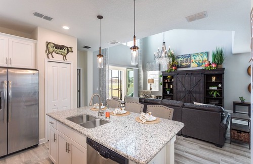 Kissimmee House | This 5 bedroom home is ideal for an elegant memorable family vacation