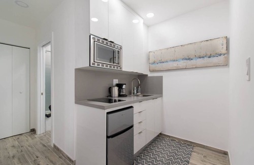 Hollywood Apartment | Trendy 1BR w/Parking Space & Walk to the Beach #8