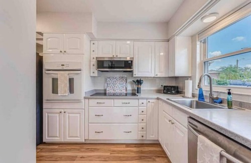 Disston Heights House | Tropical Oasis w/Pool near Beach