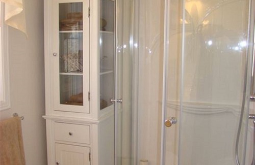 Victoria Harbour Bed & Breakfast | Tucked Inn the Harbour Bed & Breakfast