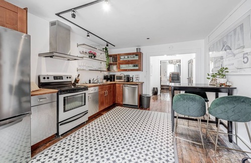 Old Town House | Unique downtown living experience