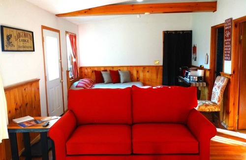 Tweed House | Unplug on the Moira. Your River Run Escape is waitng for you!