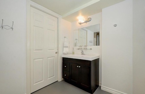 Waterloo Apartment | Uptown Waterloo Whitehouse