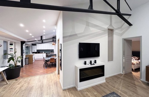 Quartier de la Porte-Saint-Denis Apartment | Urban Flat 161 - Sublime 4BDR Luxury Flat in Paris
