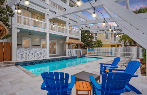 Frangista Beach House | Vast Cay Castle With Private Beach And Game Room