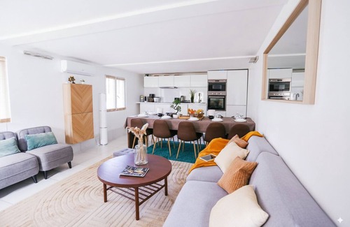 Noisy-le-Grand House | Villa/disney-paris-6chambres-6 Sdb-piscine-clim-ac